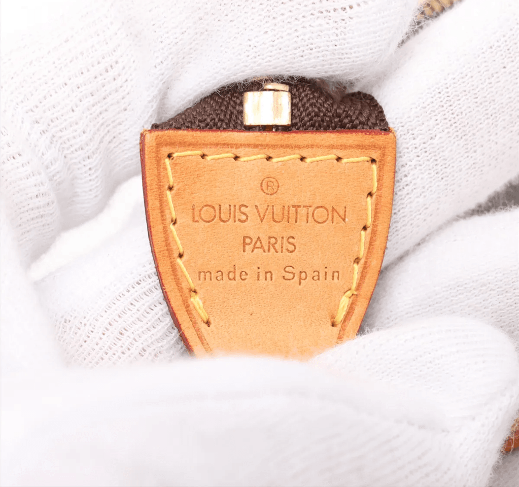 Louis Vuitton Monogram Pochette 21 (U2)
