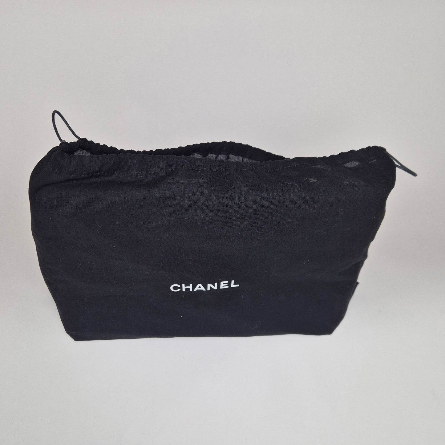 CHANEL Matelasse Maxi Classic Flap (Z3)