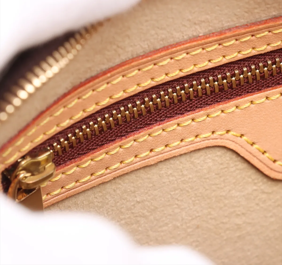 Louis Vuitton Looping MM Monogram (U2)