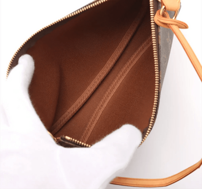 Louis Vuitton Monogram Pochette 21 (U2)