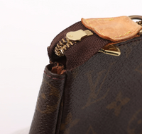 Louis Vuitton Monogram Pochette 21 (Z3)